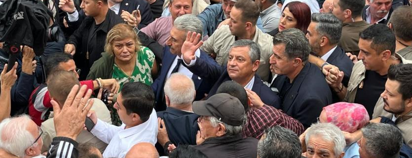 Özgür Özelden Bursa'da Mustafa Bozbey açıklaması